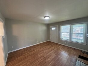 1085 E 16th Ave in Columbus, OH - Building Photo - Building Photo
