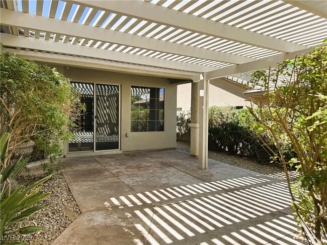 33 Gladewater Dr in Henderson, NV - Building Photo - Building Photo