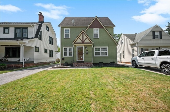 property at 52 Eldred Ave