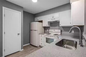 8410 Riverstone Dr in Austin, TX - Building Photo - Building Photo