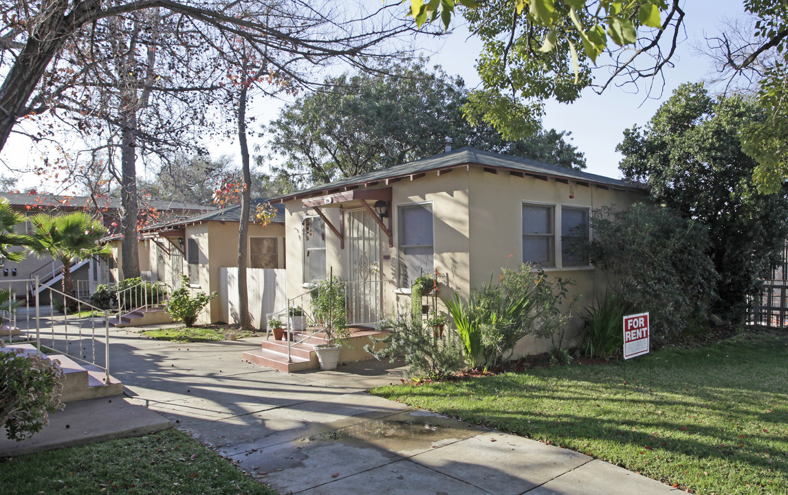 209-227 W 3rd Ave in Escondido, CA - Building Photo