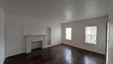 404 Club Dr in San Antonio, TX - Building Photo - Building Photo