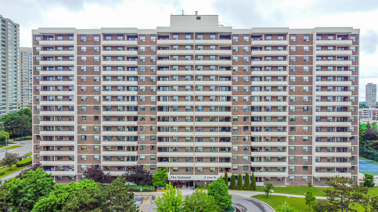 The Oakland Condos in Brampton, ON - Building Photo