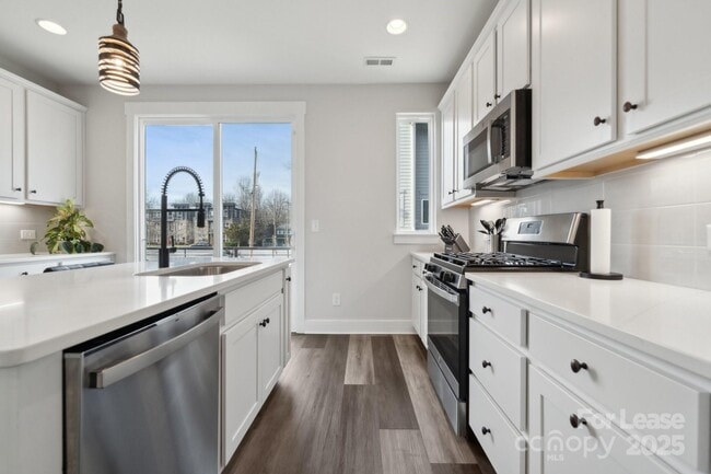 property at 2132 Electric Ln