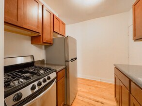 826 W Cornelia Ave in Chicago, IL - Building Photo - Building Photo
