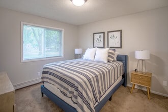 Regency Park in St. Cloud, MN - Foto de edificio - Interior Photo