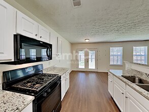 361 Red Maple Way in Dallas, GA - Building Photo - Building Photo