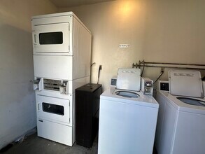 4107 Wade St in Los Angeles, CA - Foto de edificio - Building Photo