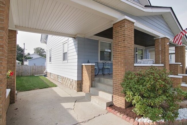 4945 W 15th St in Indianapolis, IN - Building Photo - Building Photo