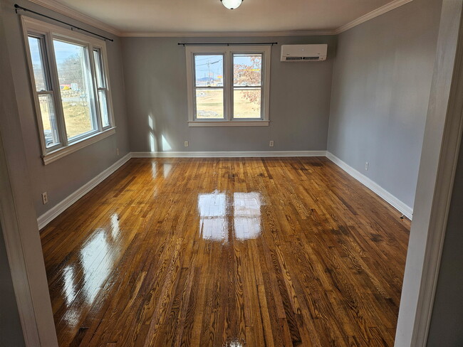 46 Maxwell Dr in Hendersonville, NC - Building Photo - Building Photo