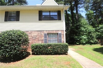 2996 Sonya Ln in Snellville, GA - Building Photo - Building Photo
