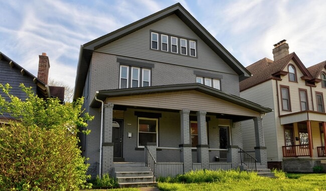 property at 1515 Hawthorne Ave