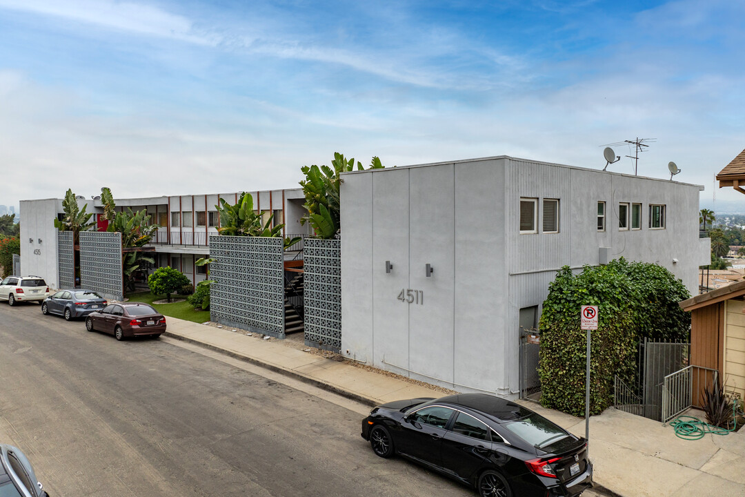 4515 Don Ricardo Dr in Los Angeles, CA - Building Photo