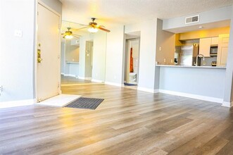 12482 Abrams Rd in Dallas, TX - Building Photo - Building Photo