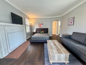 5284 Devonshire Rd in Detroit, MI - Building Photo - Building Photo