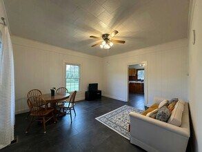 302 Catawba Ave in Hickory, NC - Building Photo - Building Photo