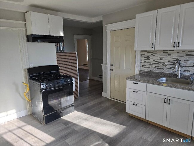 268 Pine St in Waterbury, CT - Building Photo - Building Photo