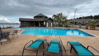 22 Lake Barnett Dr in Brandon, MS - Building Photo