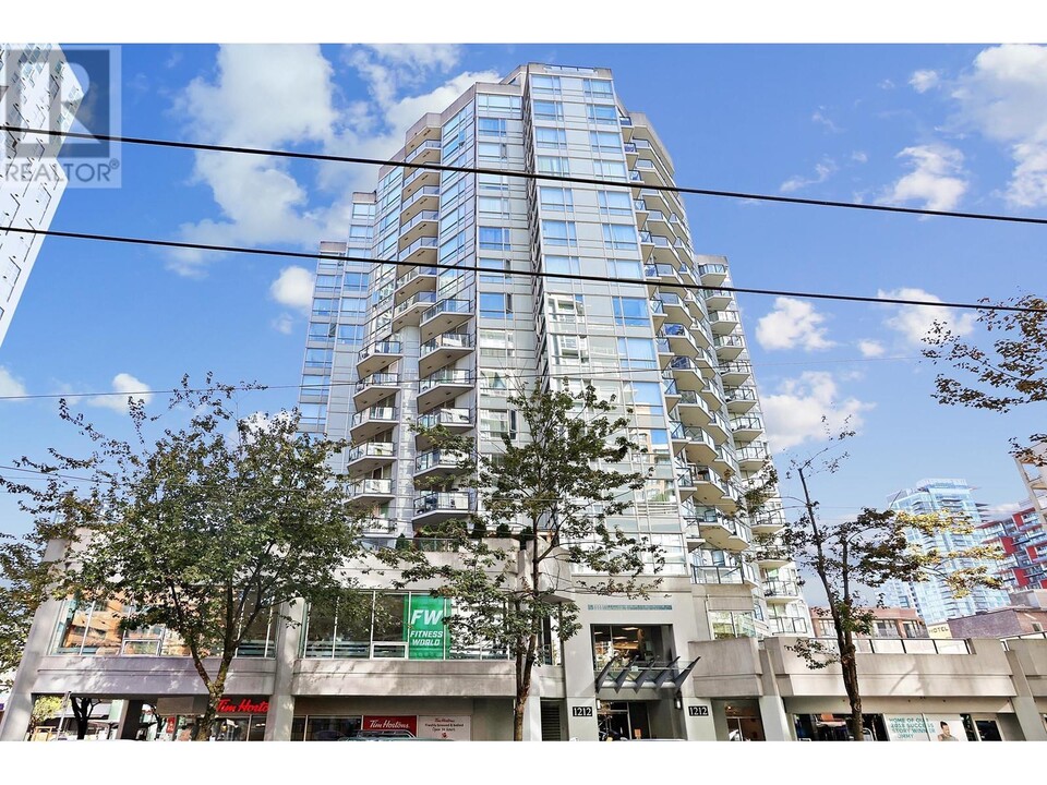 1212-1212 Howe St in Vancouver, BC - Building Photo