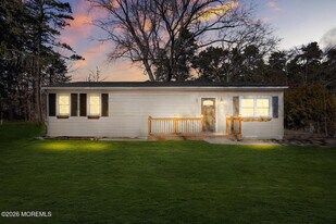 837 Forest Ave in Pemberton Township, NJ - Building Photo
