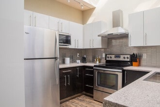 225 E Michigan St, Unit ID1379039P in Milwaukee, WI - Foto de edificio - Building Photo