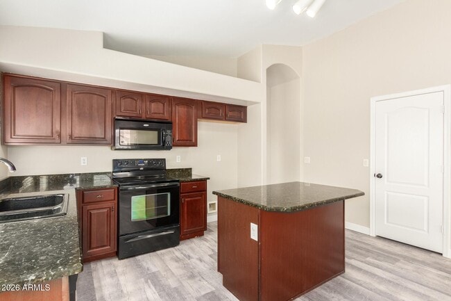 3917 E Tanzanite Ln in San Tan Valley, AZ - Building Photo - Building Photo