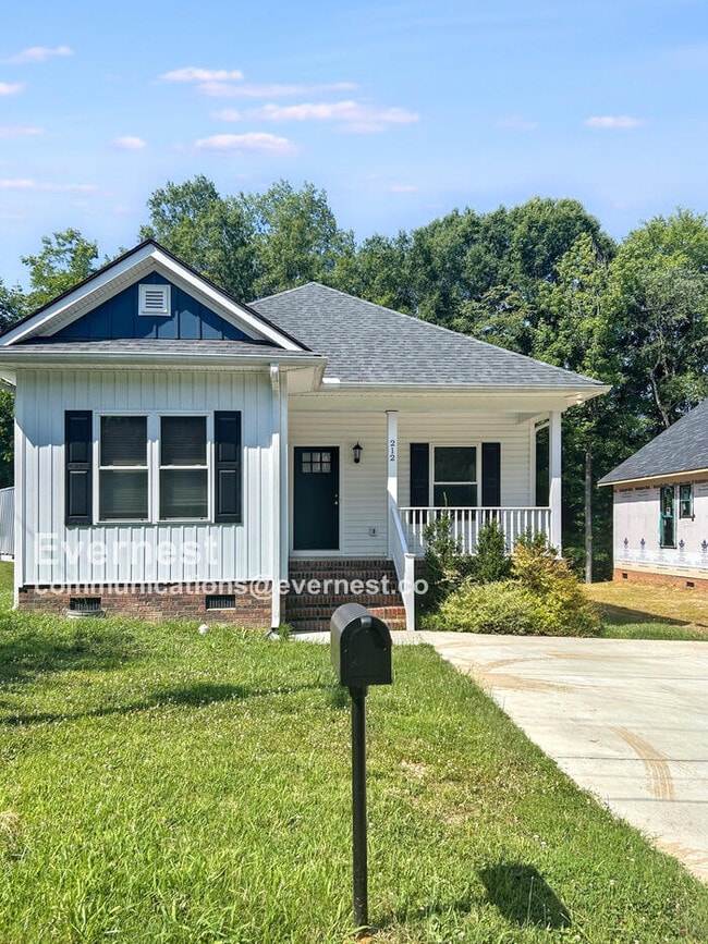 property at 212 Malvern Dr SW