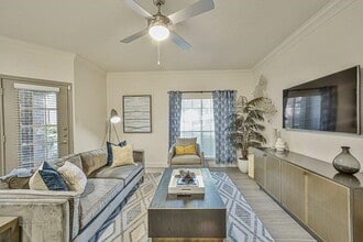 12592 Whittington Dr in Houston, TX - Building Photo - Building Photo