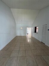 9747 NW 48th Terrace in Doral, FL - Building Photo - Building Photo