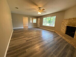3930 Leafield Dr in Austin, TX - Building Photo - Building Photo