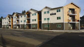 The Valley in Puyallup, WA - Building Photo
