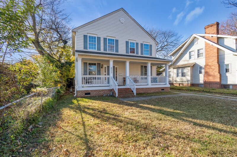 833 W 48th St in Norfolk, VA - Building Photo