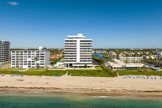 Highland Place in Highland Beach, FL - Building Photo - Building Photo