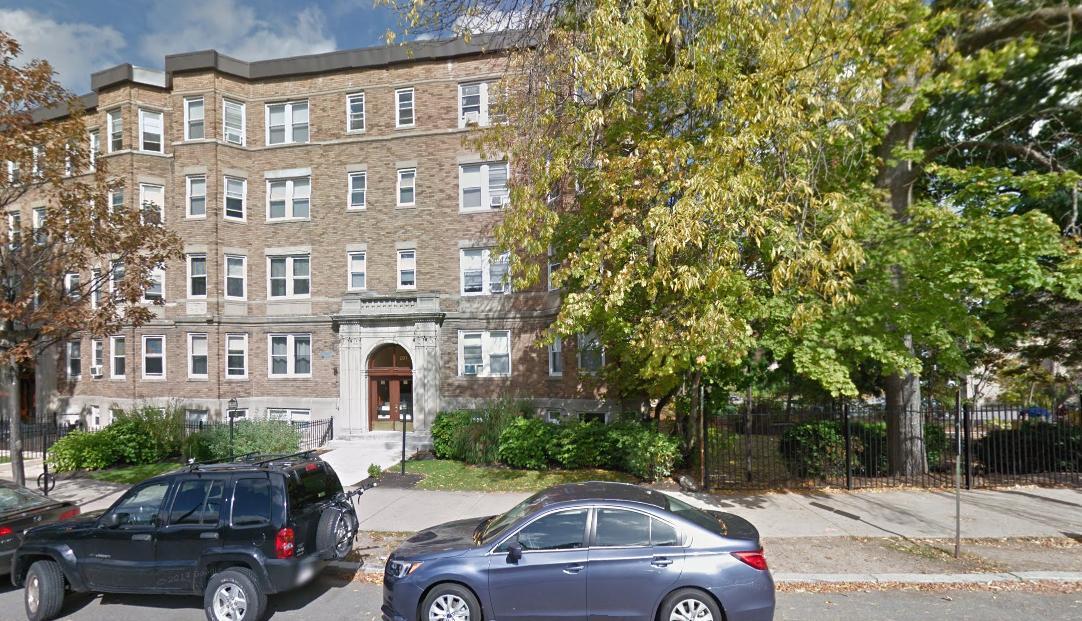 117 Park Dr in Boston, MA - Building Photo