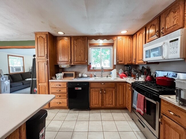 9 Putney Cir in Billerica, MA - Building Photo - Building Photo