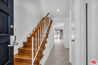 7301 Vista Del Mar in Los Angeles, CA - Building Photo - Building Photo