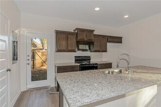 601 W 24th St, Unit 1 in Bryan, TX - Building Photo - Building Photo