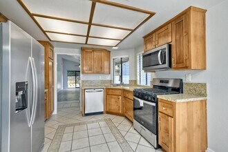 6866 Watercourse Dr in Carlsbad, CA - Building Photo - Building Photo