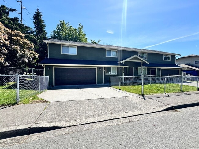 28804-28806 28th Pl S in Federal Way, WA - Building Photo - Building Photo