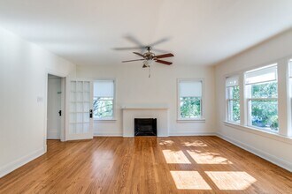 221 Allensworth St in San Antonio, TX - Building Photo - Building Photo