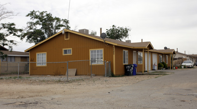 11947 Lee Ave in Adelanto, CA - Building Photo - Building Photo