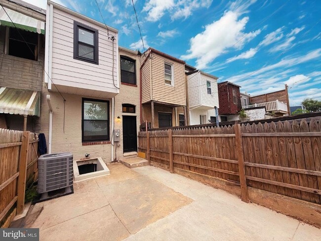 property at 715 N Patterson Park Ave