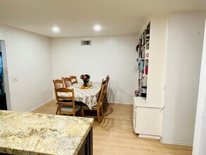 10943 Shy Bird Ln in San Diego, CA - Building Photo - Building Photo