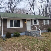 5660 E 23rd St in Indianapolis, IN - Building Photo