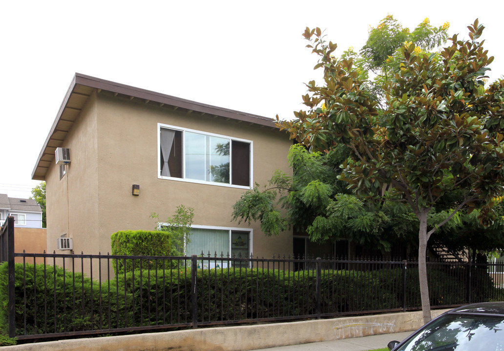 2054 S Spinnaker St in Anaheim, CA - Building Photo