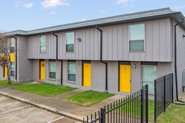 The Mirage in Arlington, TX - Building Photo - Building Photo