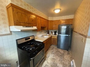 4327 H St in Philadelphia, PA - Building Photo - Building Photo