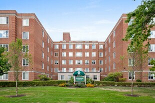 19425 Van Aken Blvd, Unit 506 in Shaker Heights, OH - Building Photo
