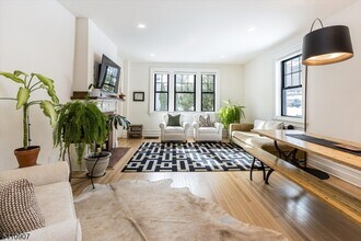 11 Upper Mountain Ave in Montclair, NJ - Building Photo - Building Photo