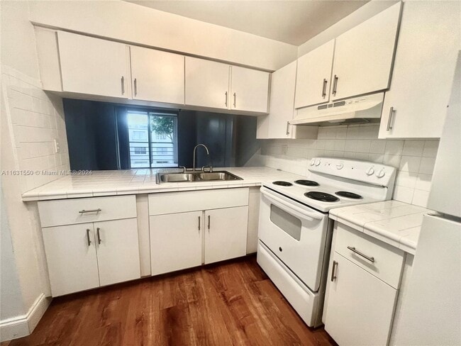14150 SW 84th St, Unit 303-I in Miami, FL - Building Photo - Building Photo
